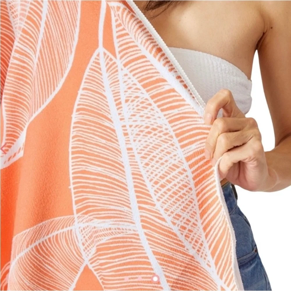 Orange Floral SUMMER & ROSE Outdoor Round Beach Towel